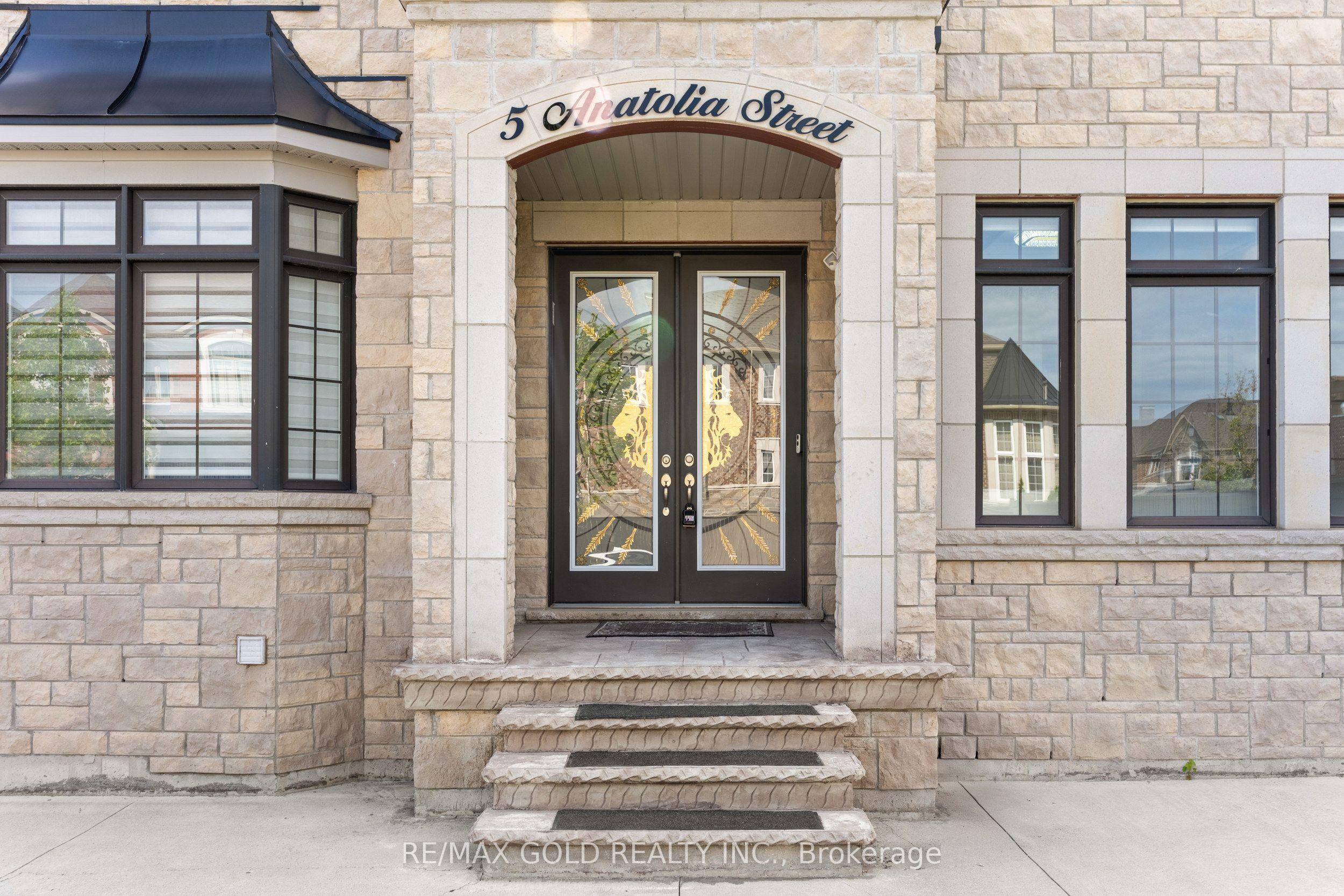 5 Anatolia Street, Brampton, ON L6P 4L3