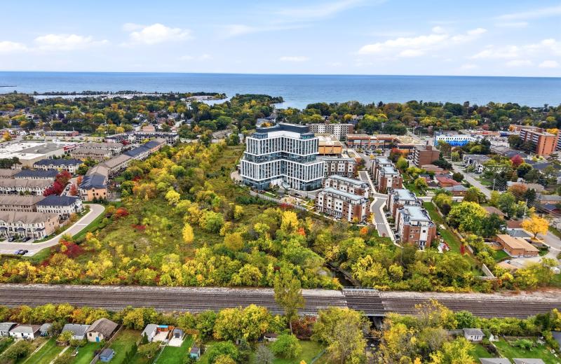 1063 DOUGLAS MCCURDY Common 306, Mississauga, ON L3G 0C5