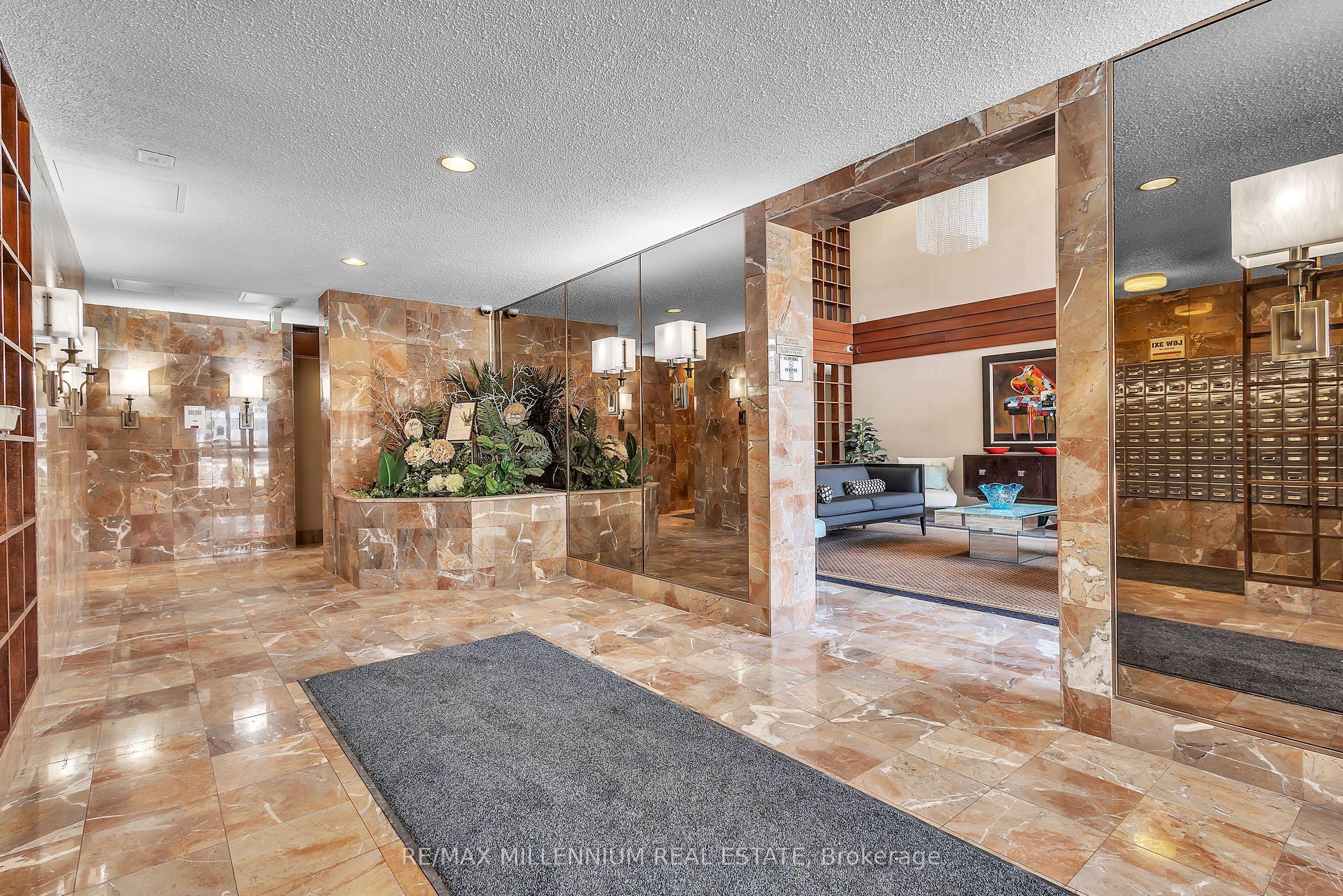 100 County Court Boulevard 1107, Brampton, ON L6W 3X1