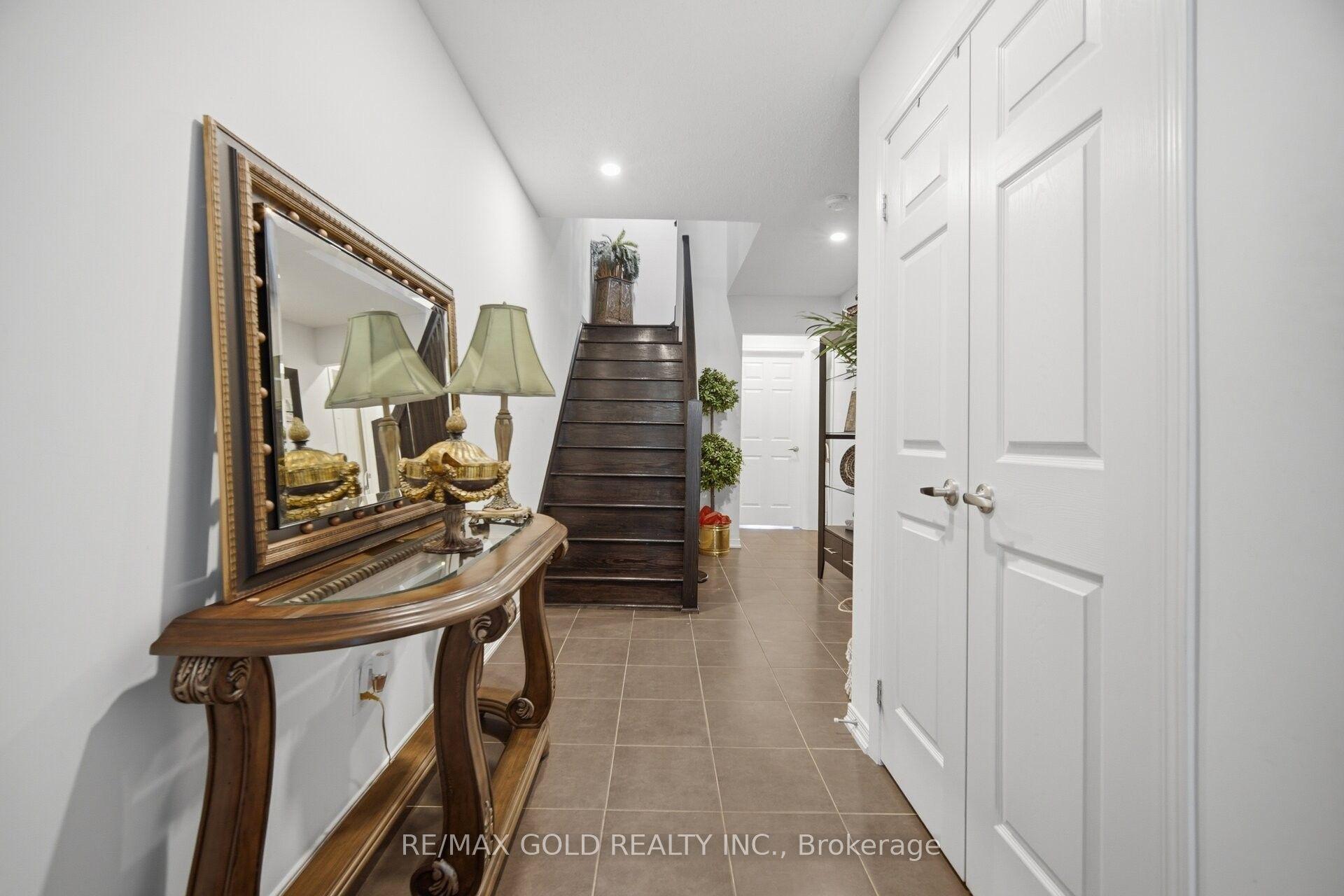4 Utopia Way, Brampton, ON L6P 4A5