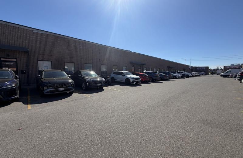 14 Strathearn Avenue 23-25, Brampton, ON L6T 4P1
