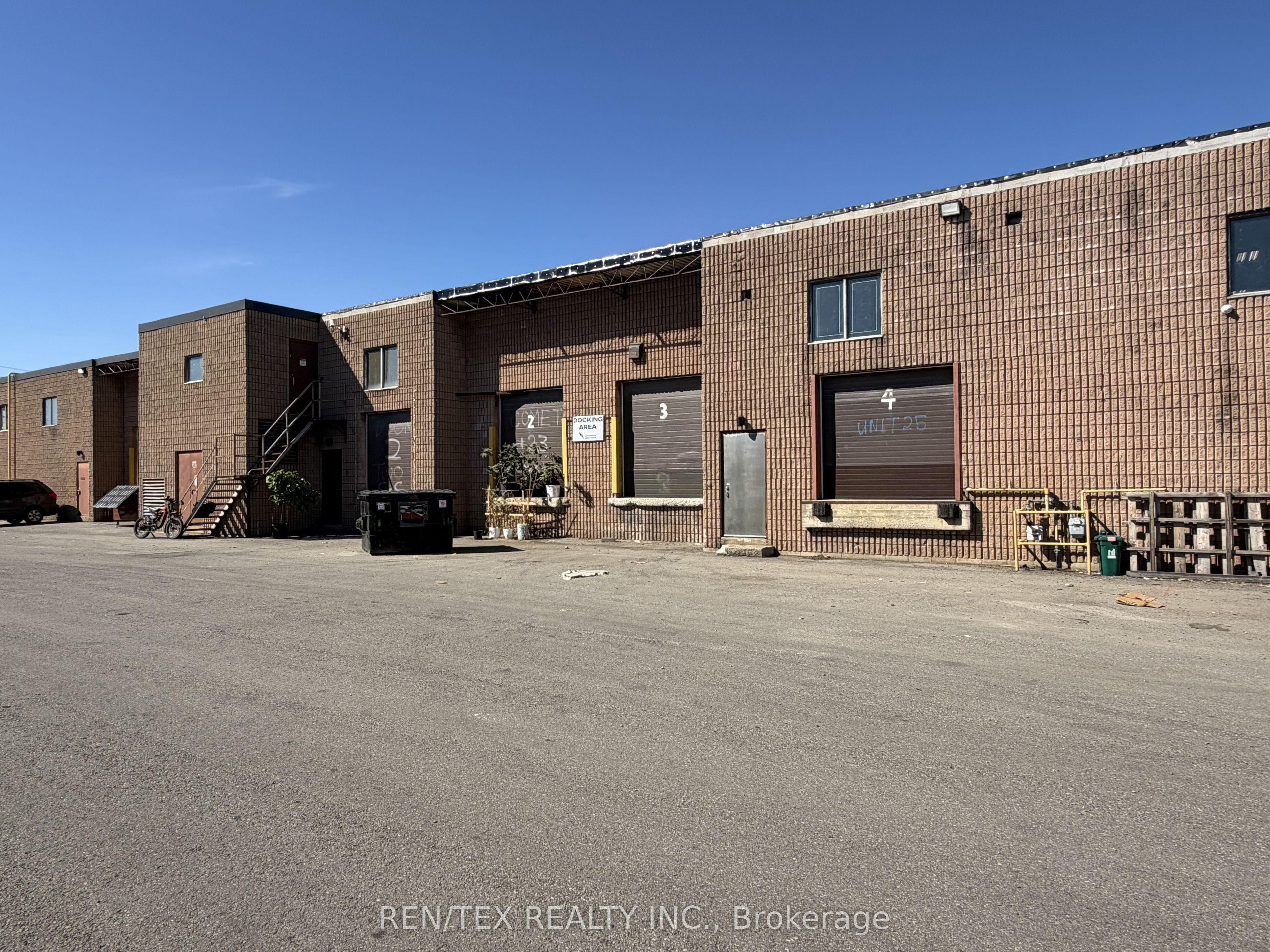14 Strathearn Avenue 23-25, Brampton, ON L6T 4P1