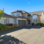 2256 Turnberry Road, Burlington, ON L7M 4S6