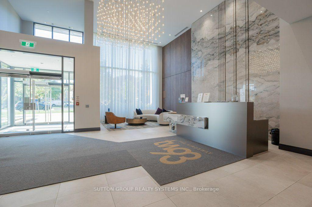 293 The Kingsway 207, Toronto, ON M9A 0E8