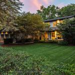 240 Colchester Drive, Oakville, ON L6J 5S5