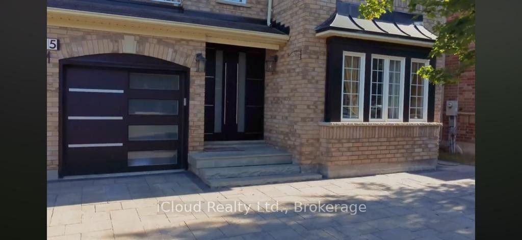 15 Nina Place, Brampton, ON L7A 2E4
