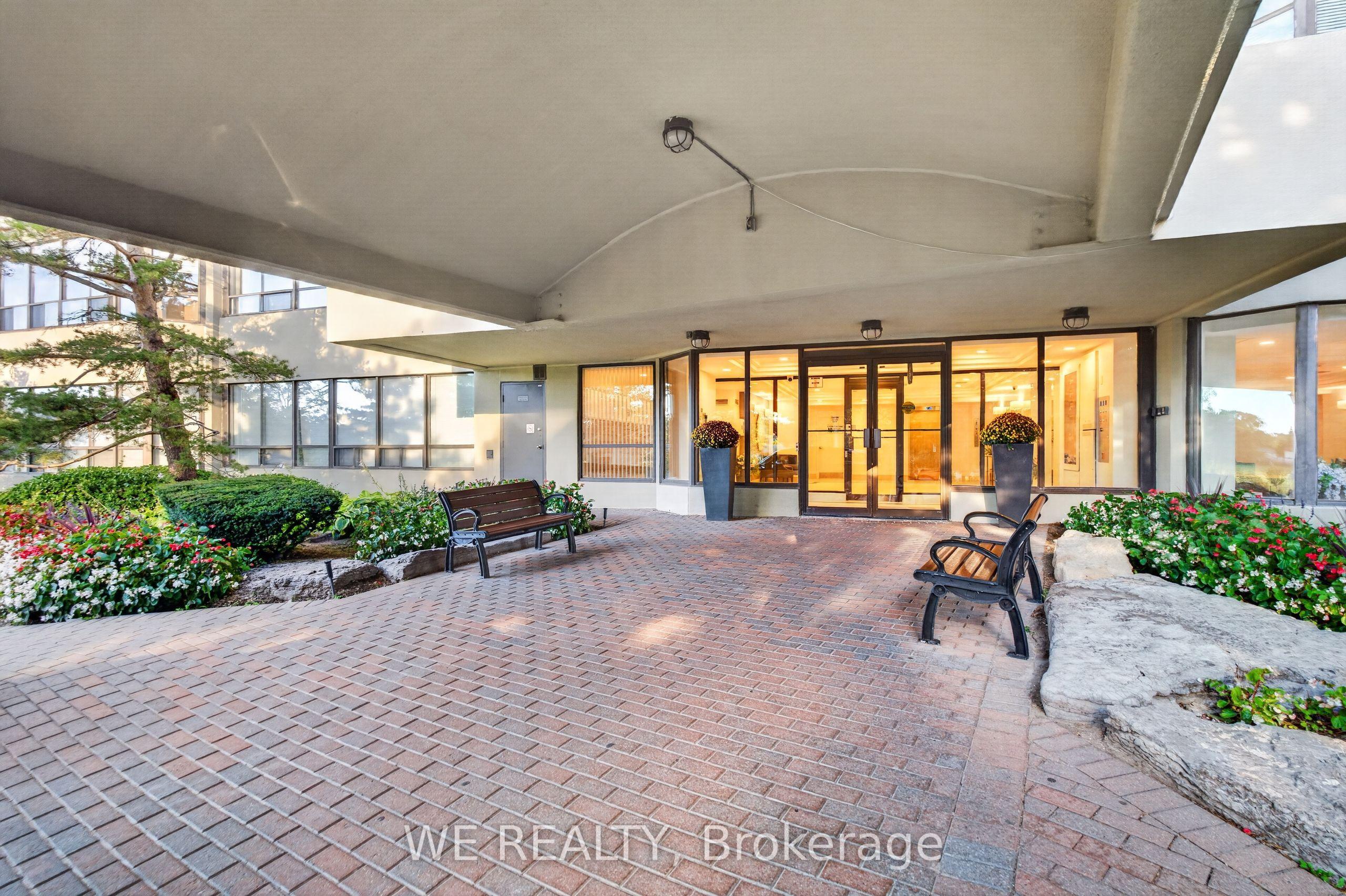 22 Hanover Road 1603, Brampton, ON L6S 5K7