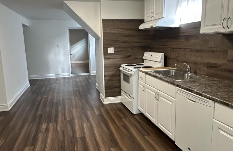 1590 Coram Crescent, Mississauga, ON L4X 1K9