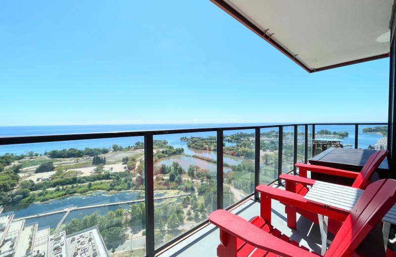 30 Shore Breeze Drive 2118, Toronto, ON M8V 0C7