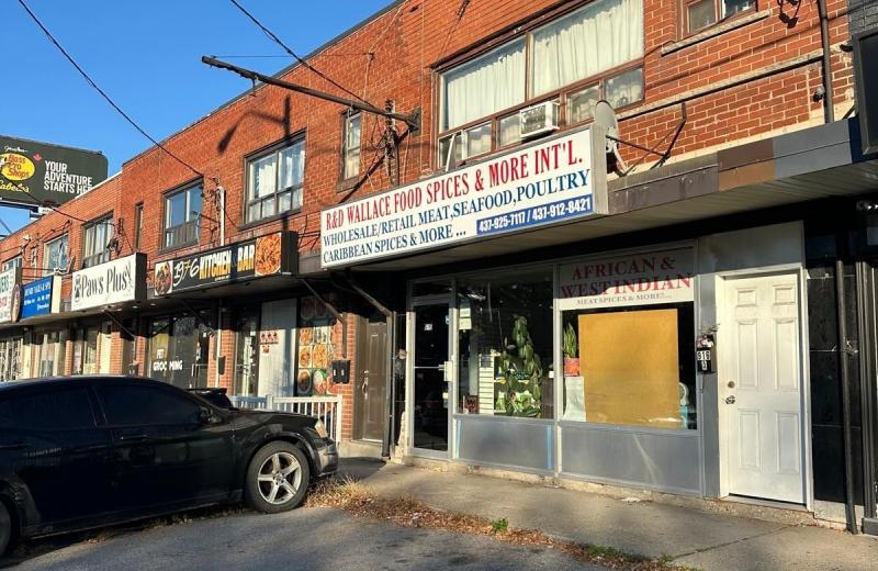 916 Wilson Avenue, Toronto, ON M3K 1E7