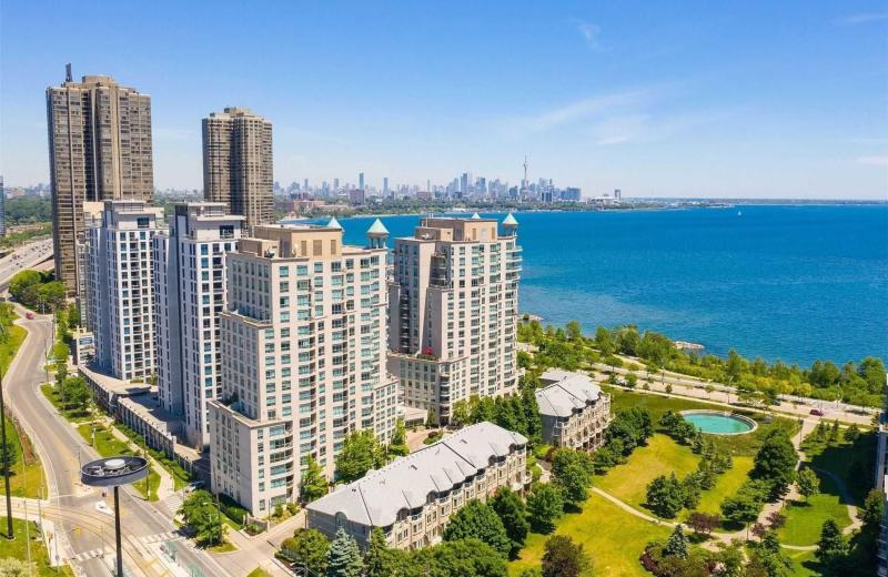 2111 Lake Shore Boulevard W 116, Toronto, ON M8V 4B2