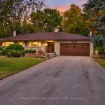 2086 Glenforest Crescent, Oakville, ON L6J 2G4