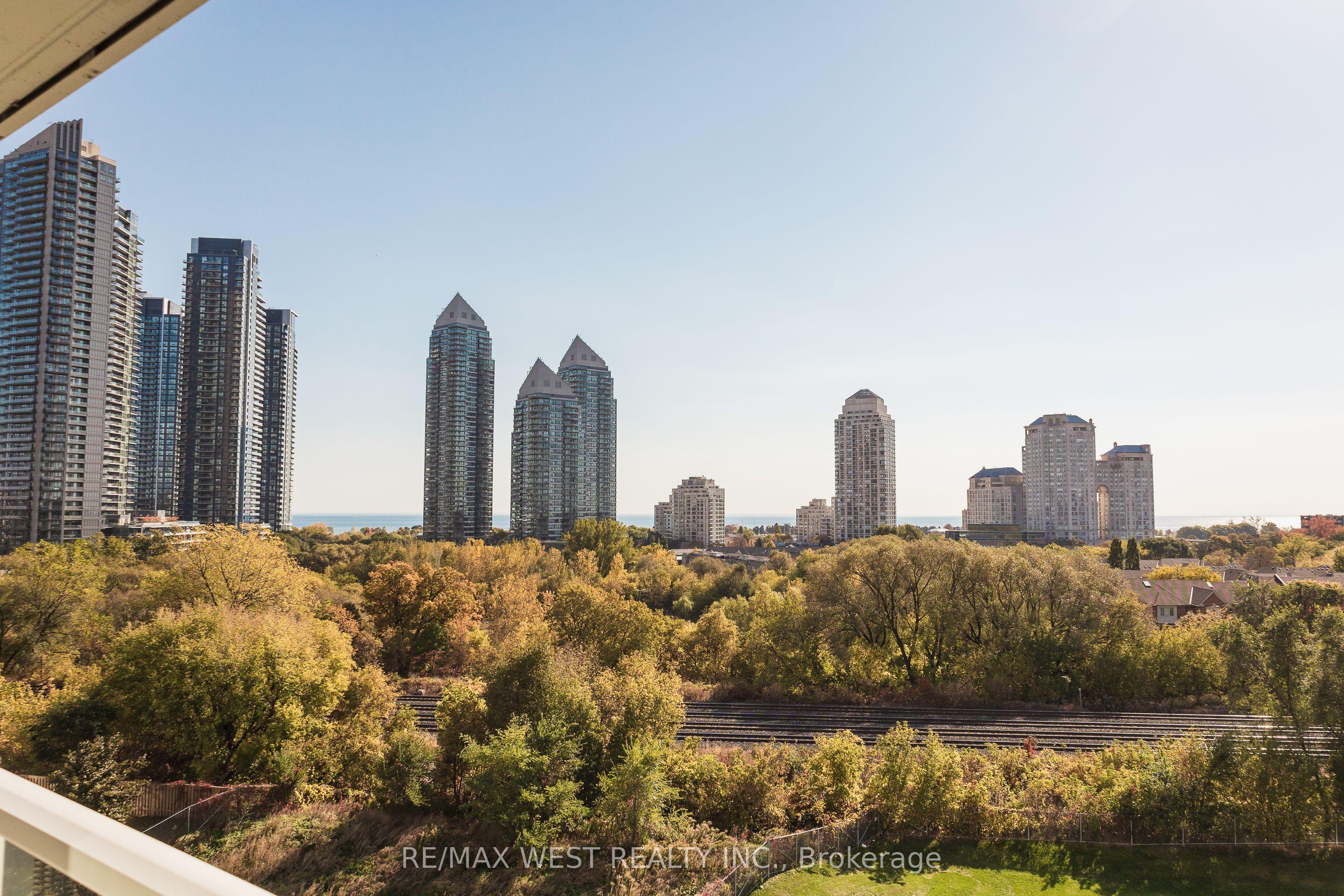251 Manitoba Street 706, Toronto, ON M8Y 0B7
