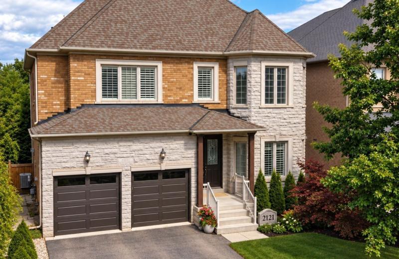2121 Blackforest Crescent, Oakville, ON L6M 4T6