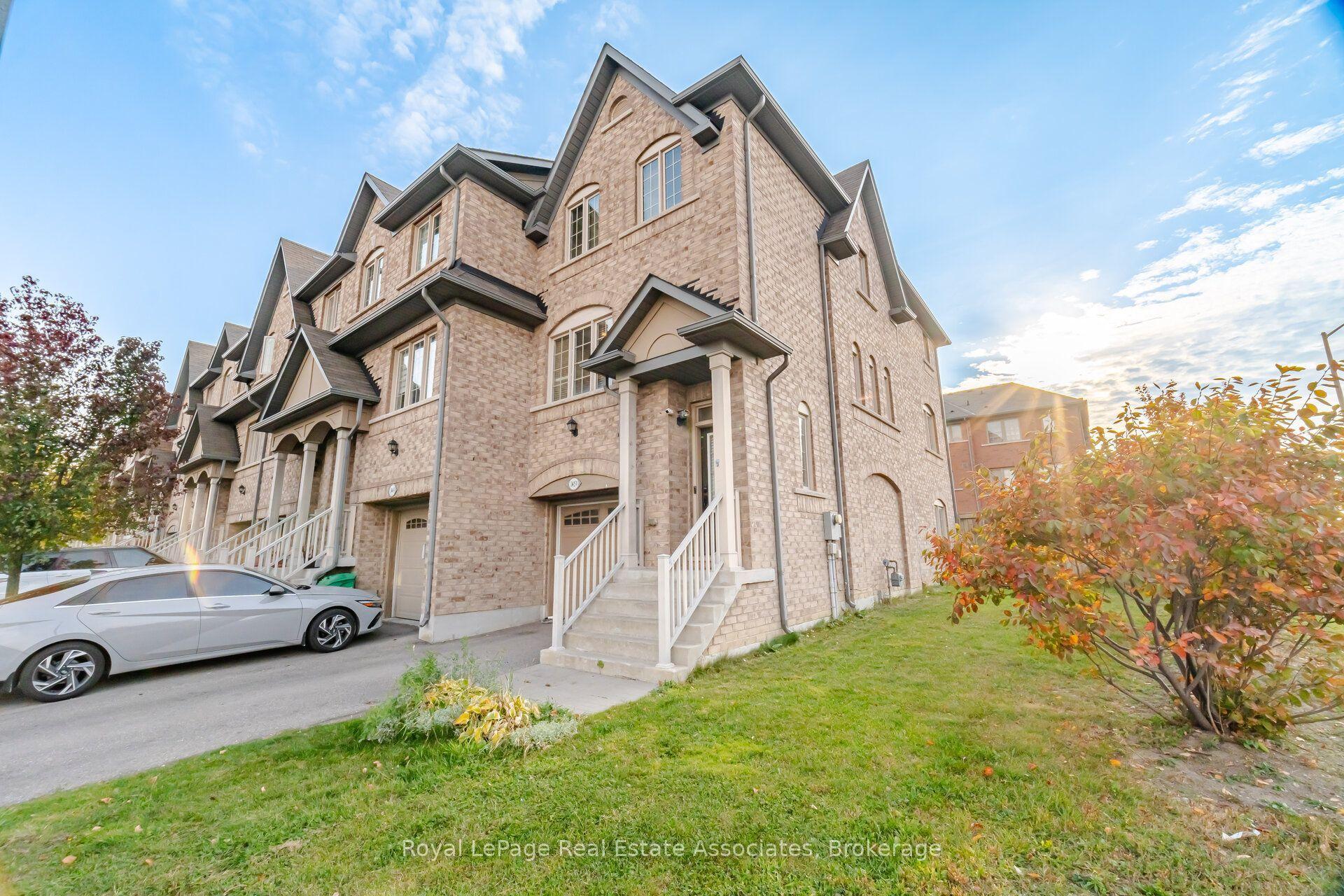 1451 Granrock Crescent, Mississauga, ON L5V 0E1
