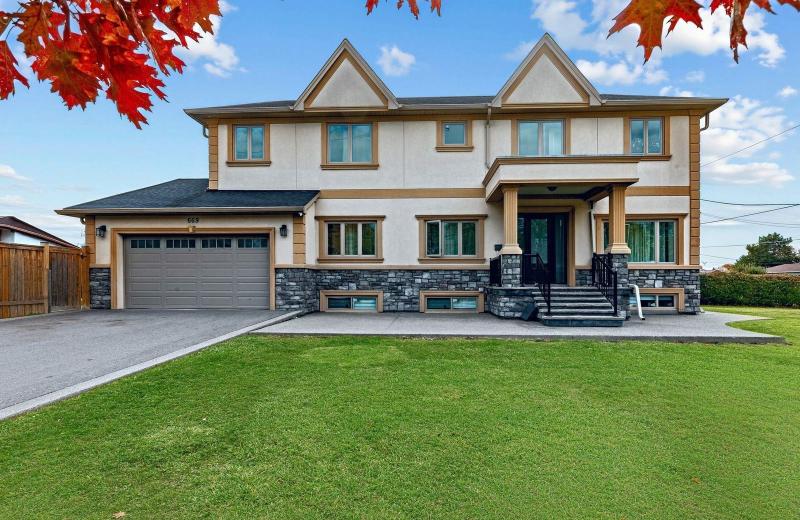 669 Roding Street, Toronto, ON M3M 2A8