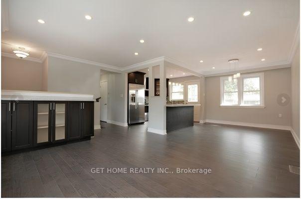 553 Third Line, Oakville, ON L6L 4A8