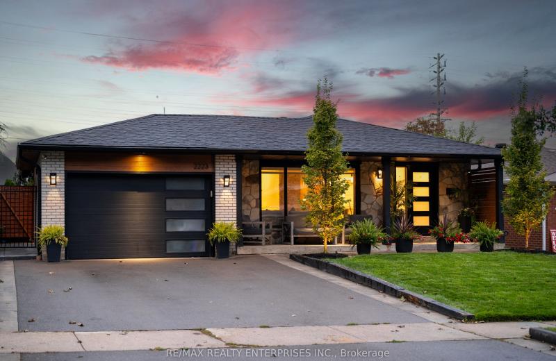 2223 Belfast Crescent, Mississauga, ON L5K 1N7