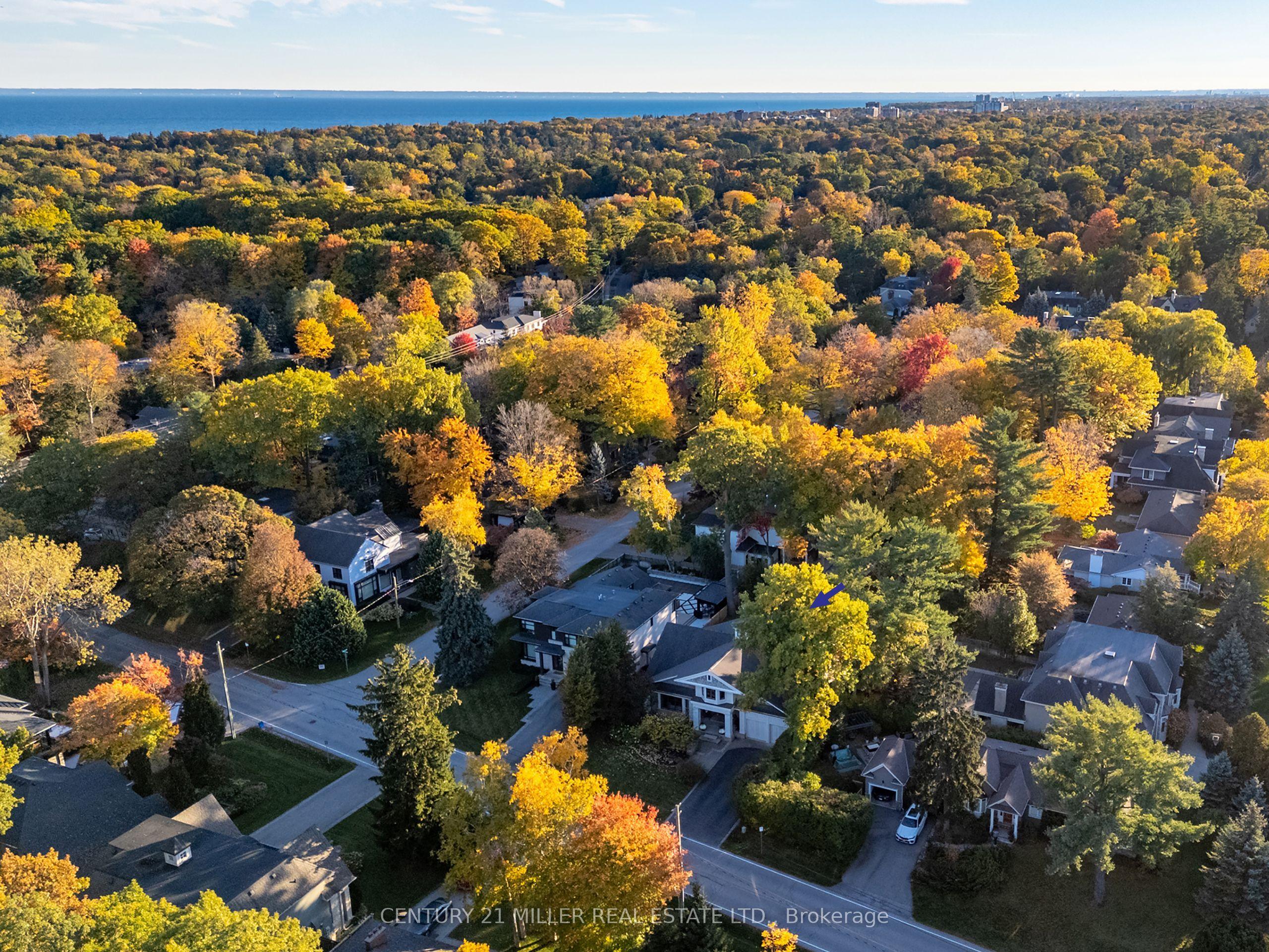 416 Wedgewood Drive, Oakville, ON L6J 4S4