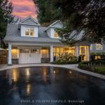 330 Camelot Court, Burlington, ON L7L 2G3