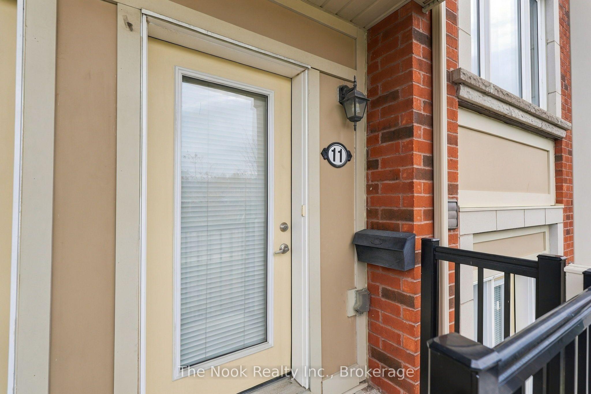 250 Sunny Meadow Boulevard 11, Brampton, ON L6R 3Y6