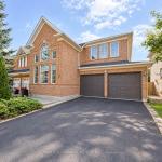 1396 Thorncrest Crescent, Oakville, ON L6M 3Y9
