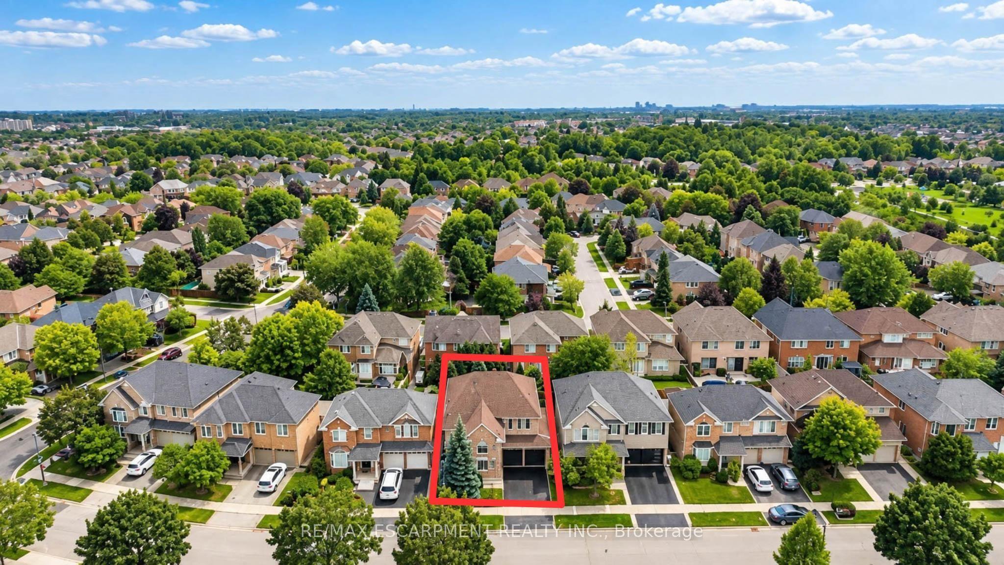 1396 Thorncrest Crescent, Oakville, ON L6M 3Y9