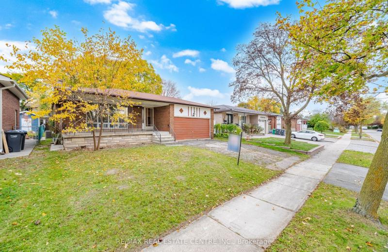 1161 Chada Avenue, Mississauga, ON L5C 1P8