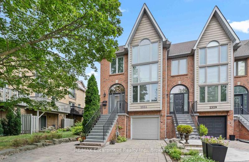 2331 Marine Drive, Oakville, ON L6L 1C2
