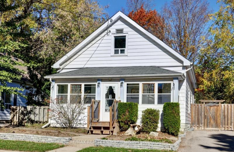 18 Murdock Street, Halton Hills, ON L7G 3L8