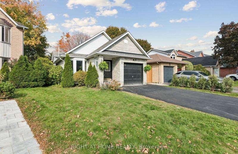 818 Miriam Crescent, Burlington, ON L7S 2B9