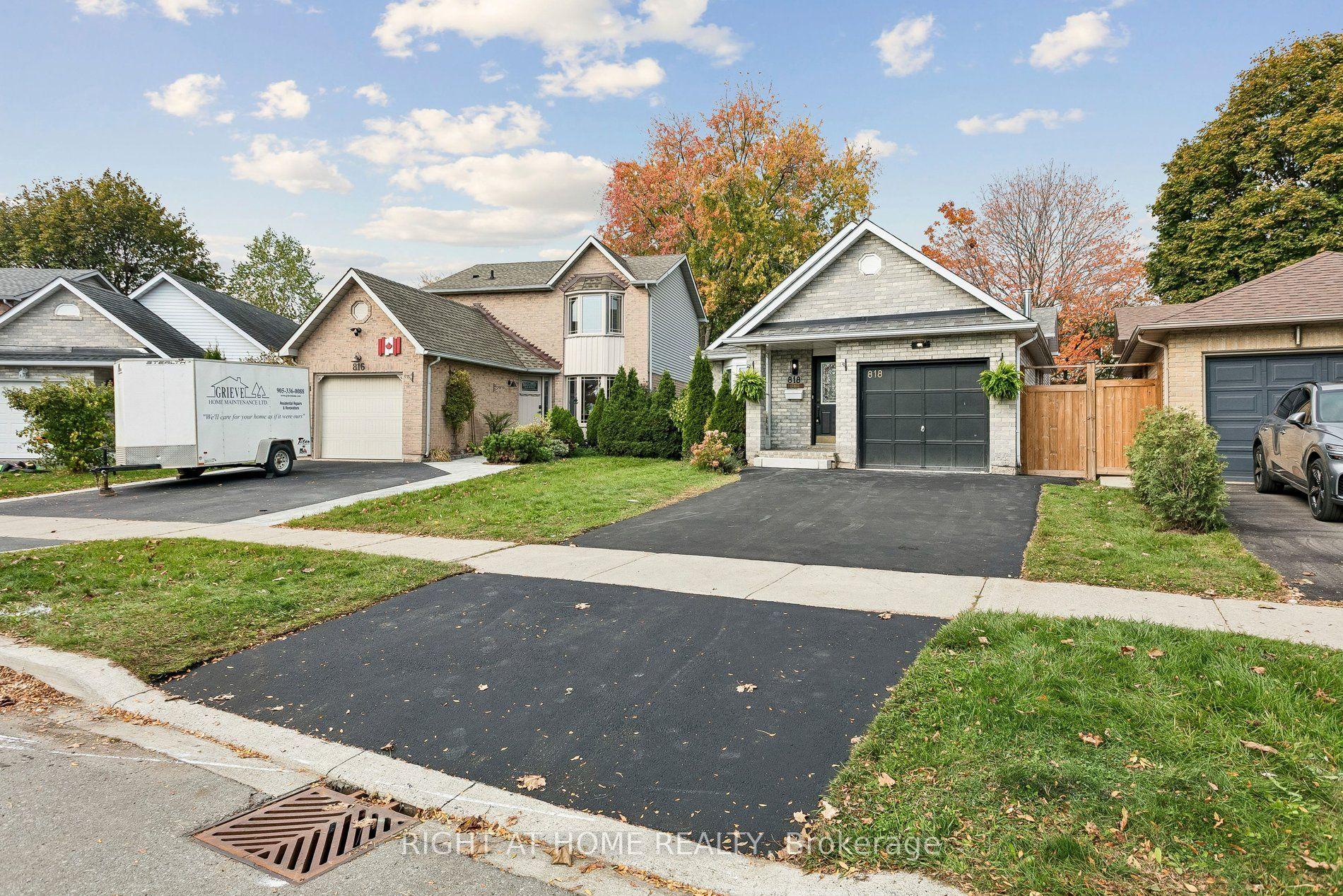 818 Miriam Crescent, Burlington, ON L7S 2B9