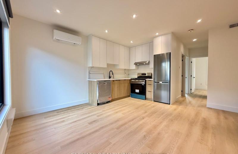 396 Nairn Avenue 5, Toronto, ON M6E 4J3