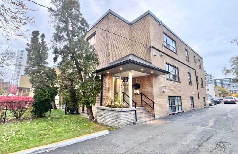 25 Paisley Boulevard E Unit-2, Mississauga, ON L5A 1P3