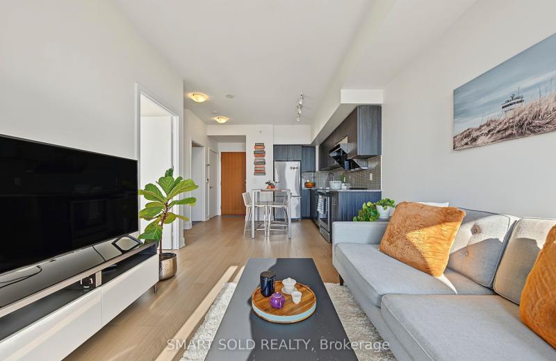 30 Shore Breeze Drive 2419, Toronto, ON M8V 1A1
