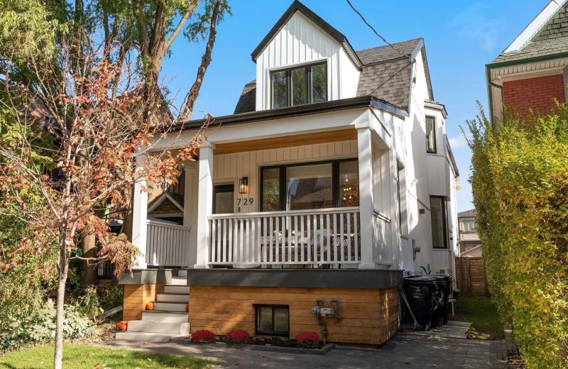 729 Gladstone Avenue, Toronto, ON M6H 3J5