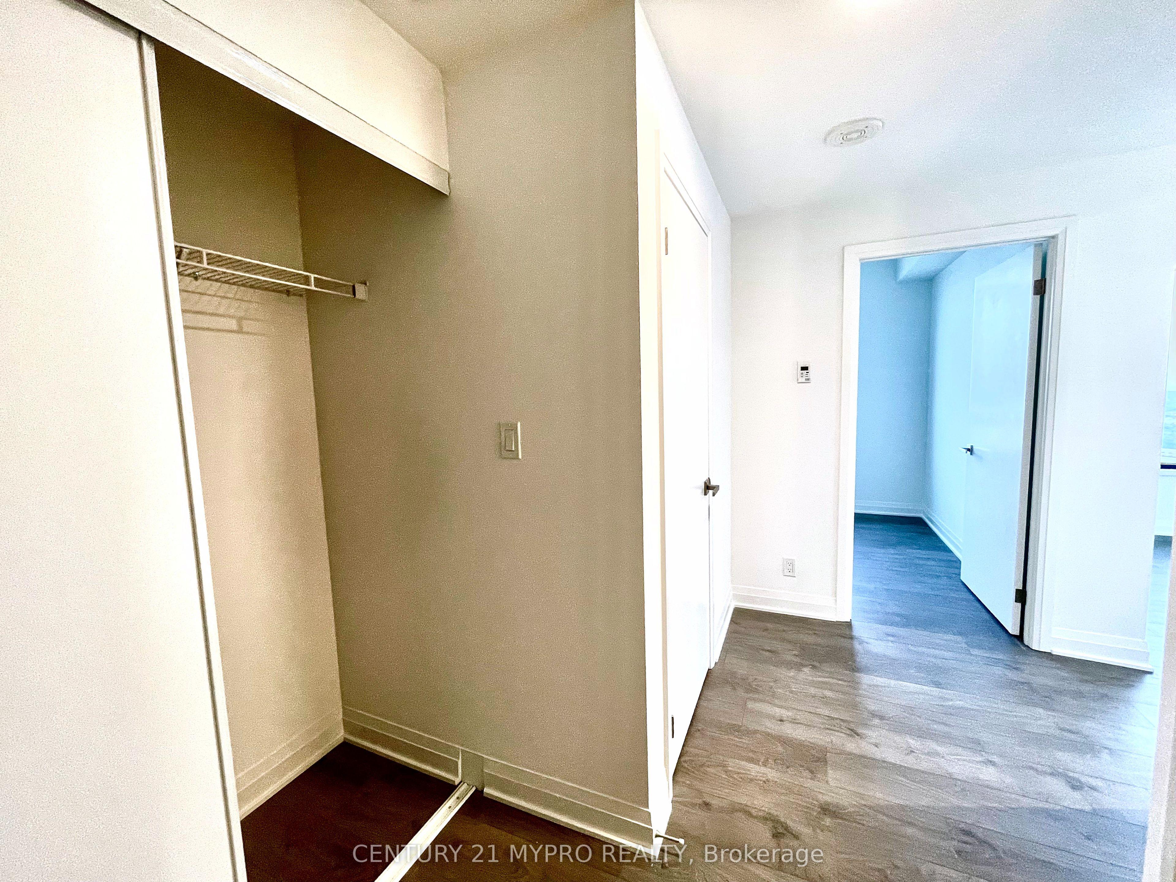 4015 The Exchange 3204, Mississauga, ON L5B 0N9