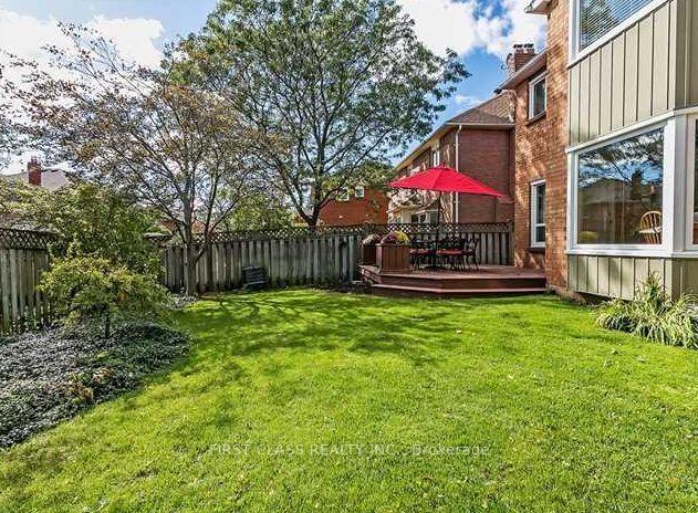 1120 Goodson Crescent, Oakville, ON L6H 4A5
