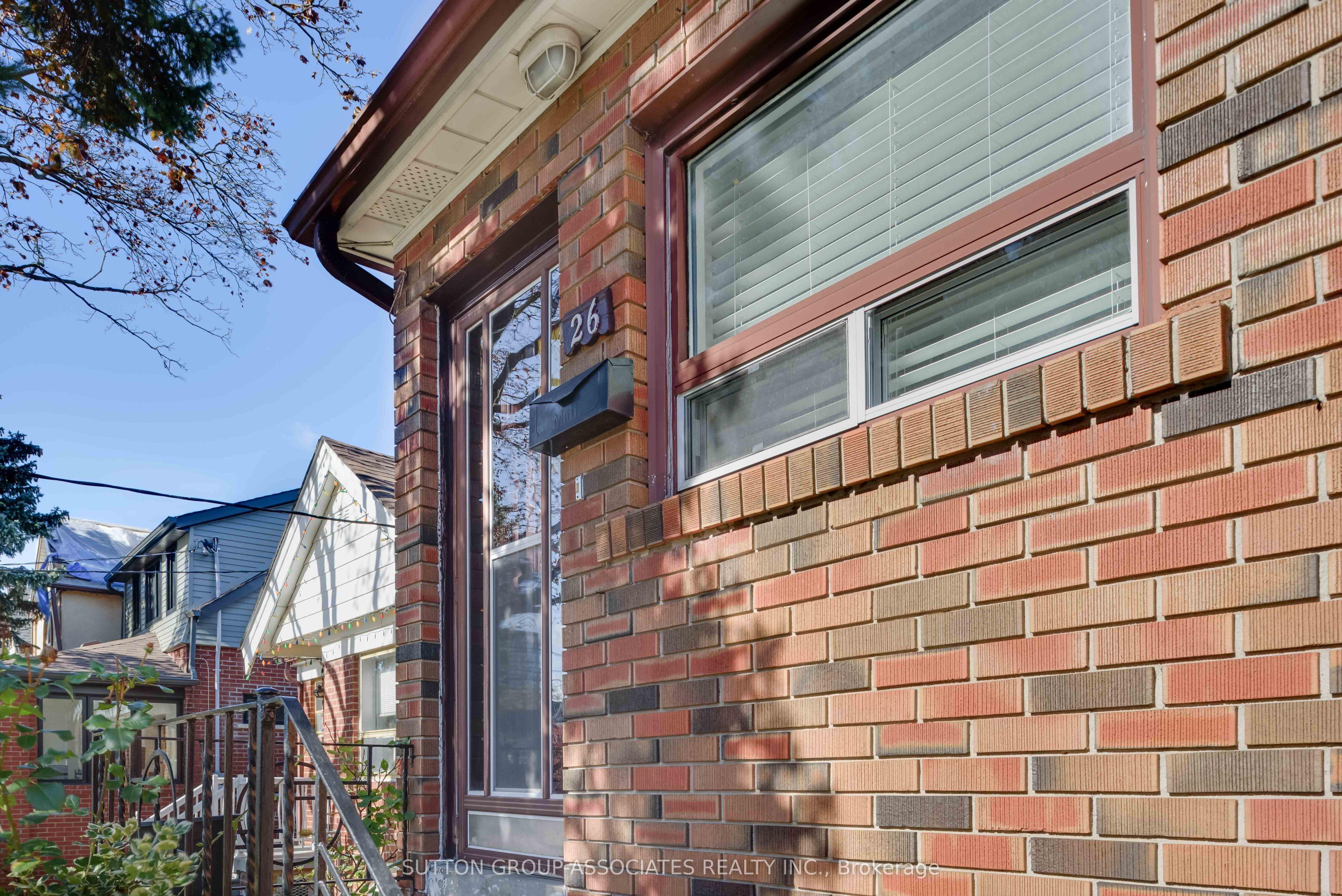 26 Livingstone Avenue, Toronto, ON M6E 2L8
