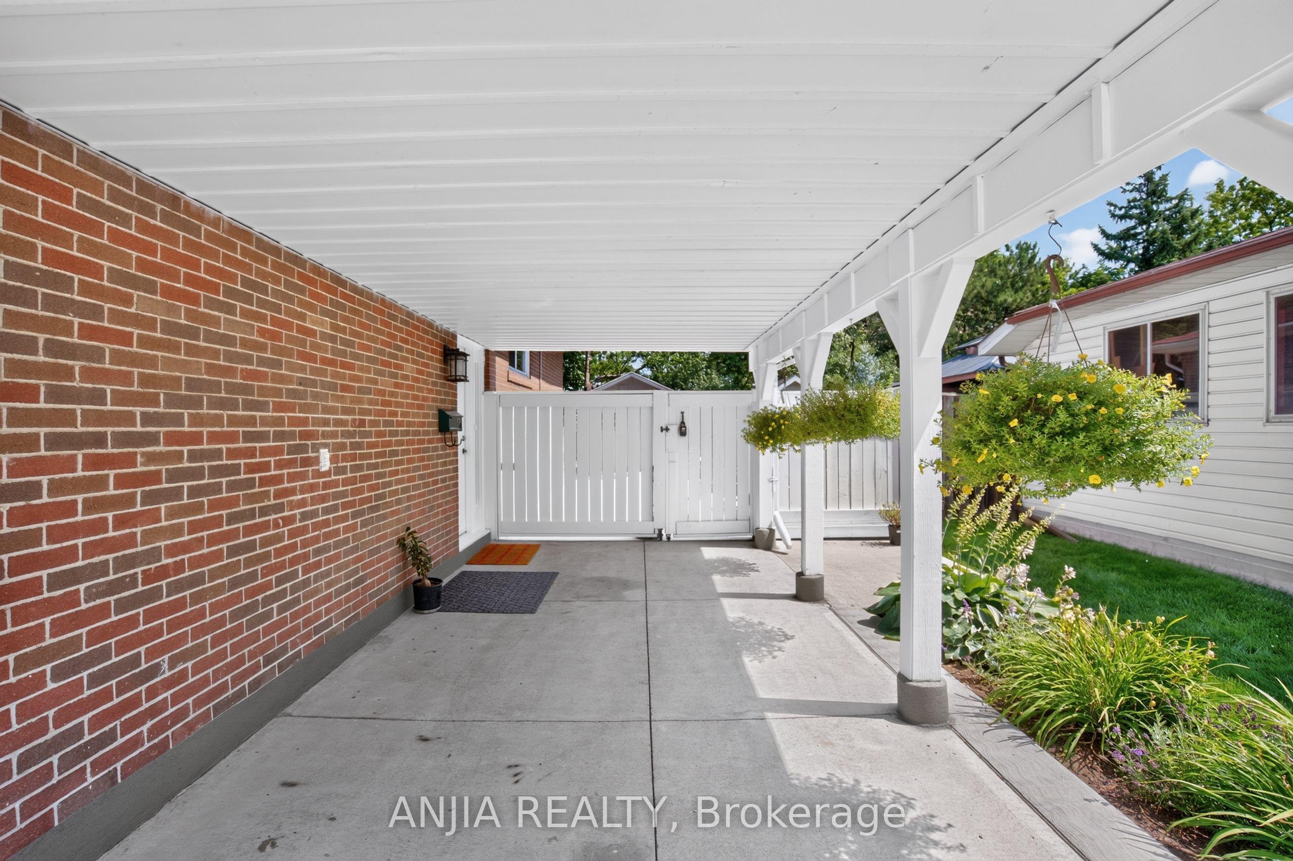 298 Bartley Bull Parkway, Brampton, ON L6W 2L3