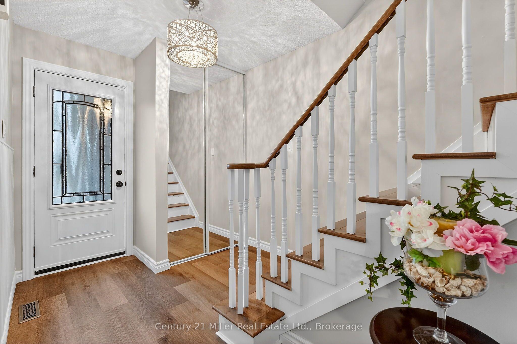 2451 Malcolm Crescent, Burlington, ON L7P 3Y7