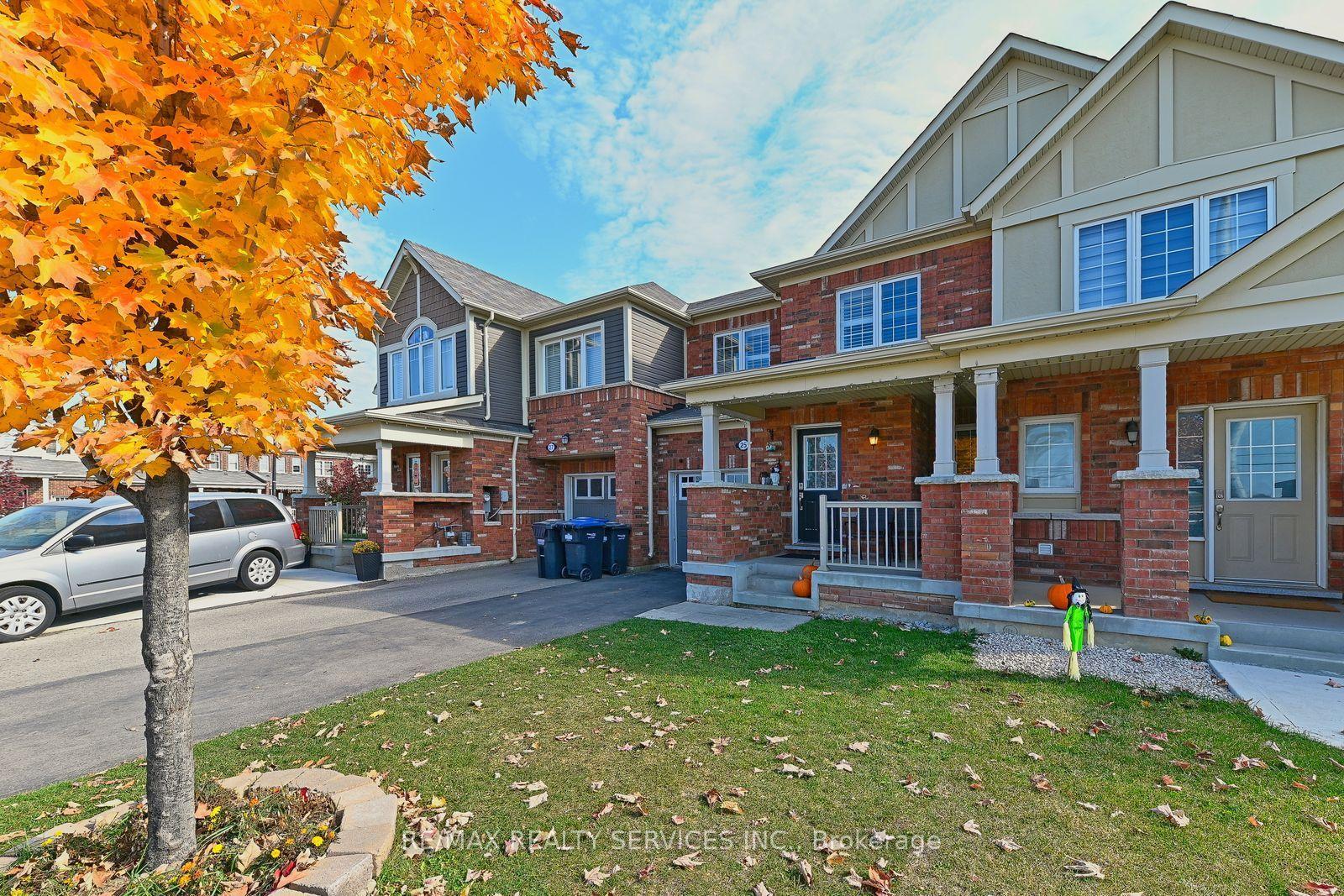 25 Donlamont Circle, Brampton, ON L7A 4T5