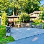 89 Holyrood Avenue, Oakville, ON L6K 2V4