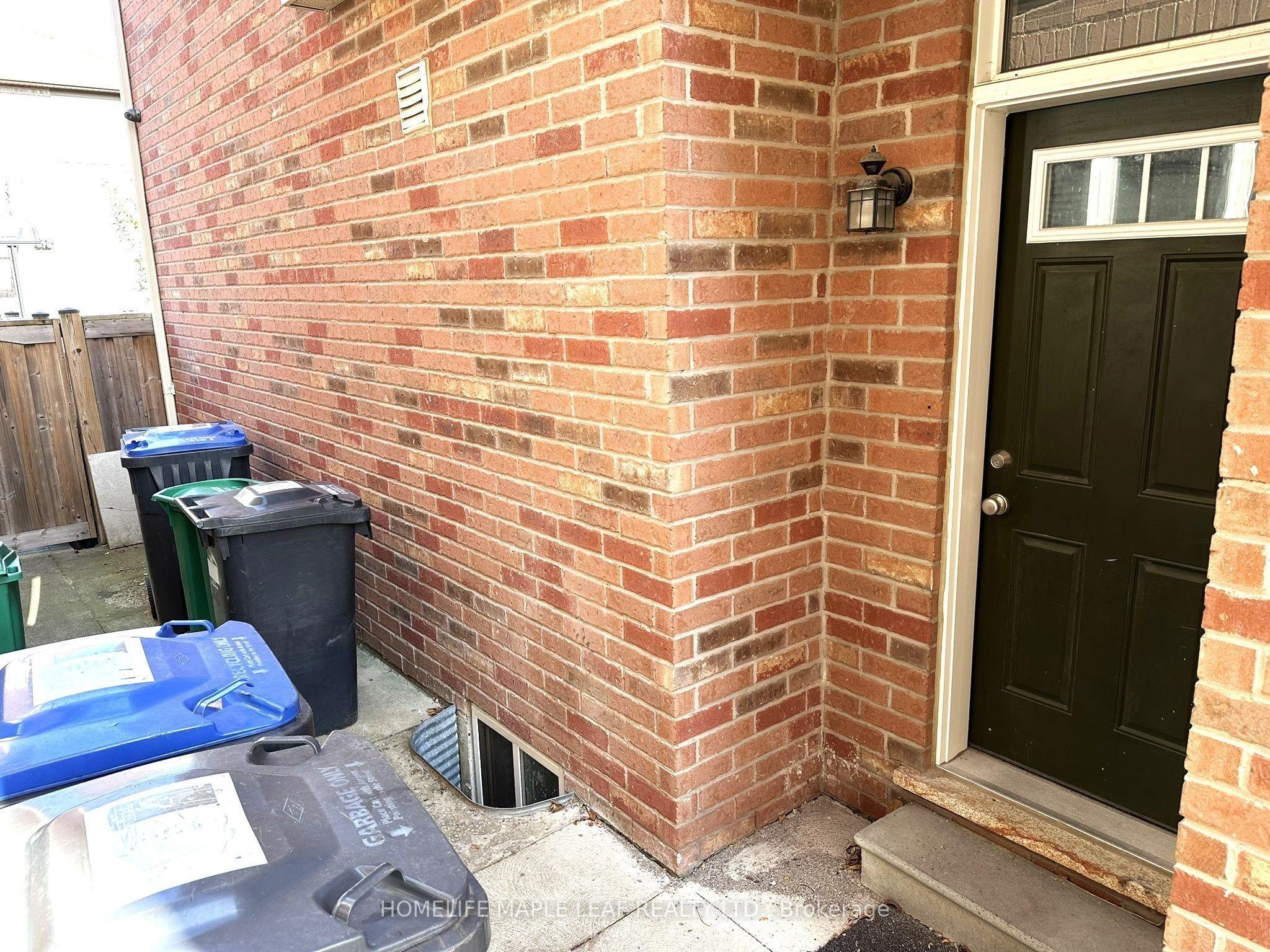 58 Seafair Crescent, Brampton, ON L6Y 5W3