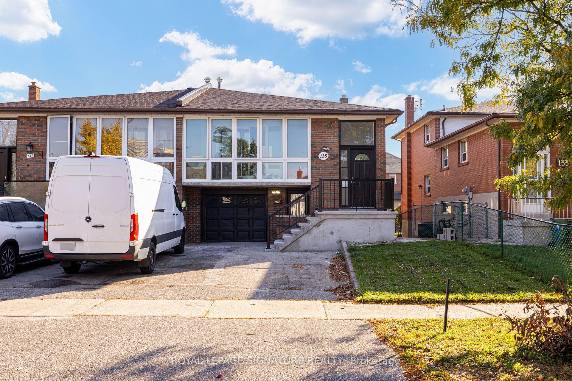 135 Cabana Drive Lower, Toronto, ON M9L 1L1