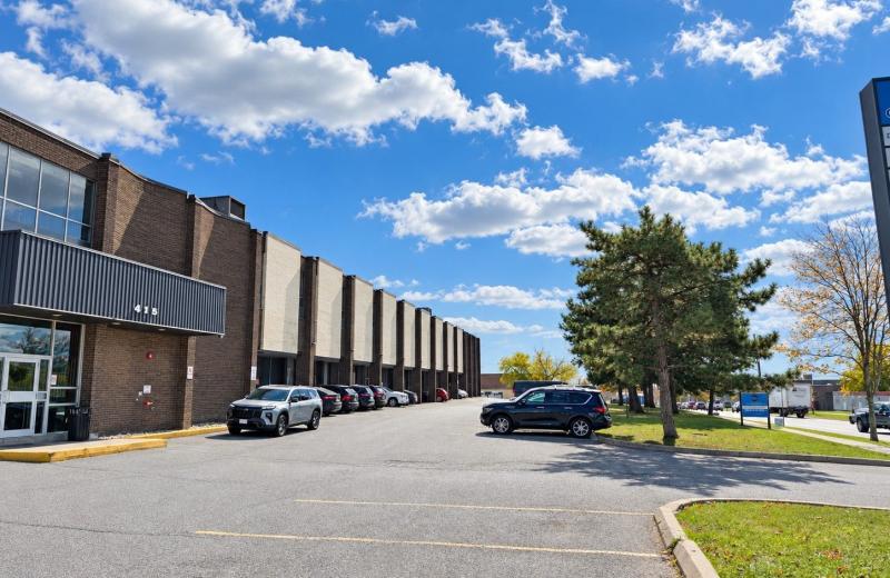 415 Oakdale Road 385, Toronto, ON M3N 1W7