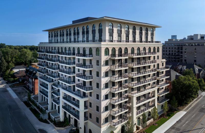 38 Earlington Avenue 202, Toronto, ON M8X 0B6