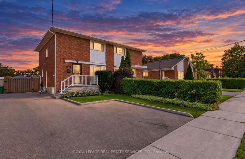 1192 Flagship Drive, Mississauga, ON L4Y 2K1