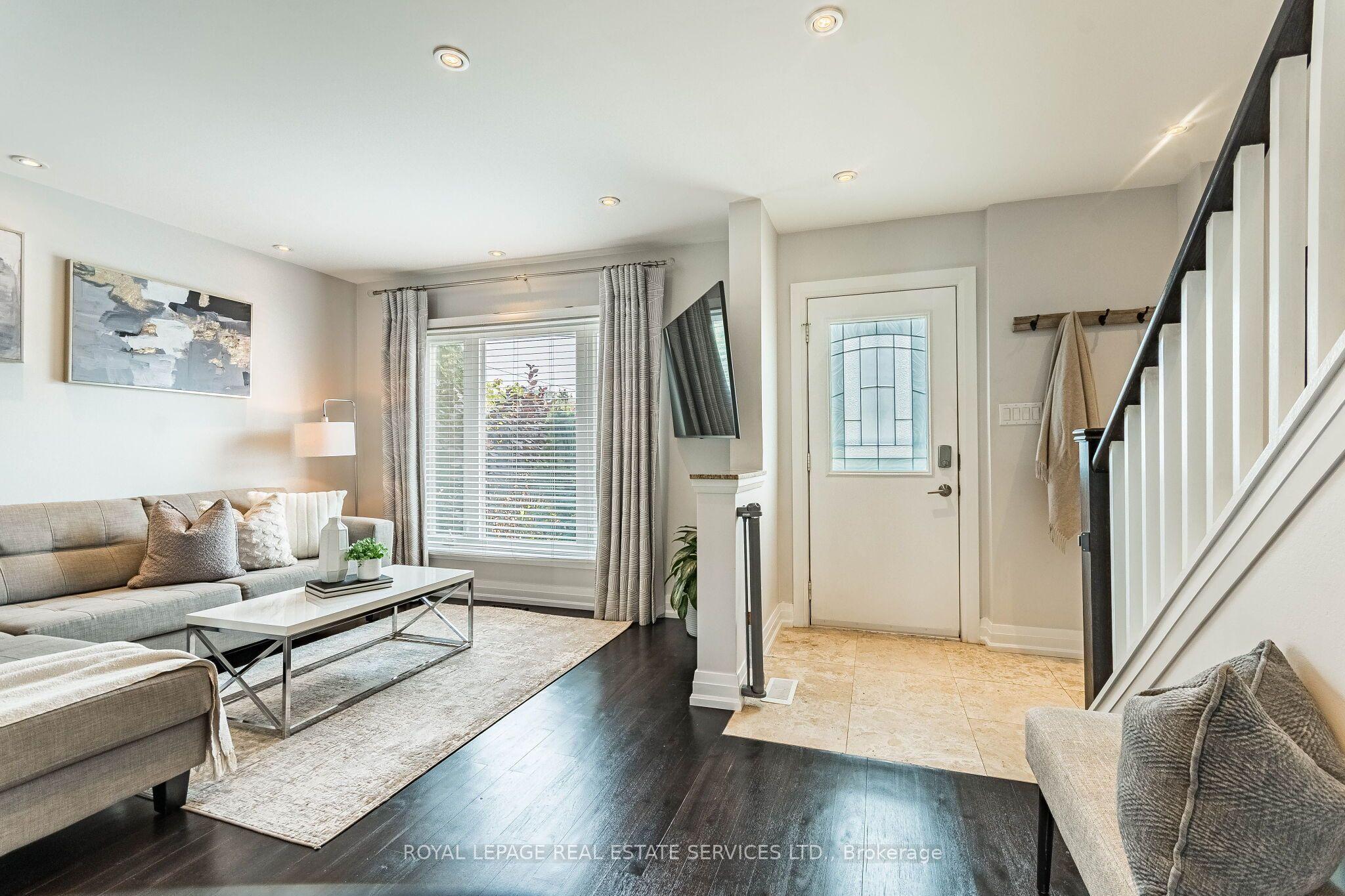 1192 Flagship Drive, Mississauga, ON L4Y 2K1