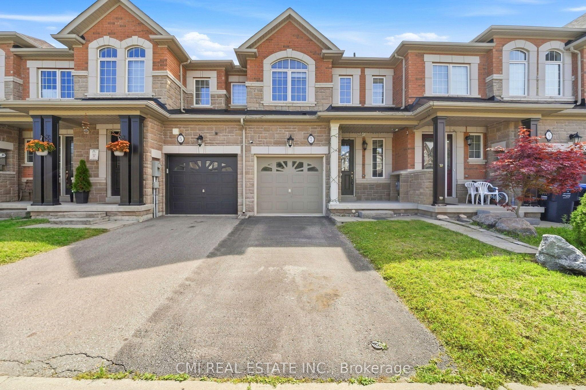 7 Dufay Road, Brampton, ON L7A 4A1